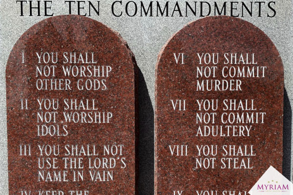 I dieci comandamenti: significato e origine